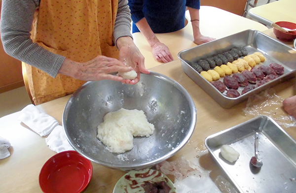料理　おはぎ作り