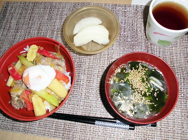 豚肉のスタミナ炒め丼