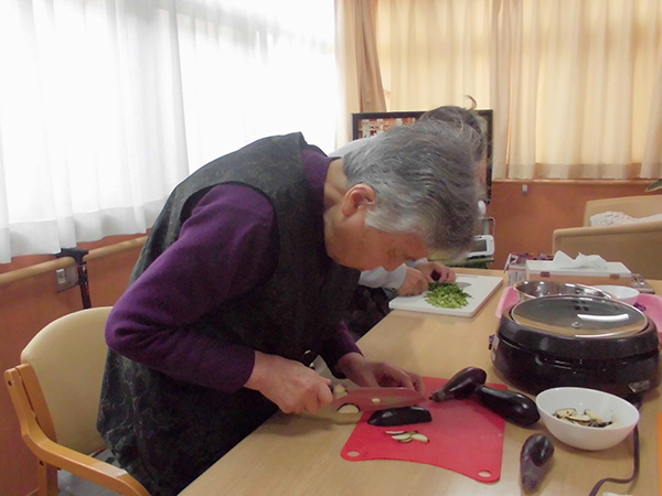 ♪あんこと茄子ニラのおやき♪