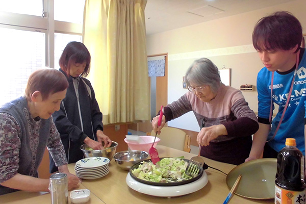 あさりご飯とキャベツと豚バラの卵炒め♪
