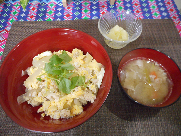 ふわとろ親子丼＆豚汁を作りました。