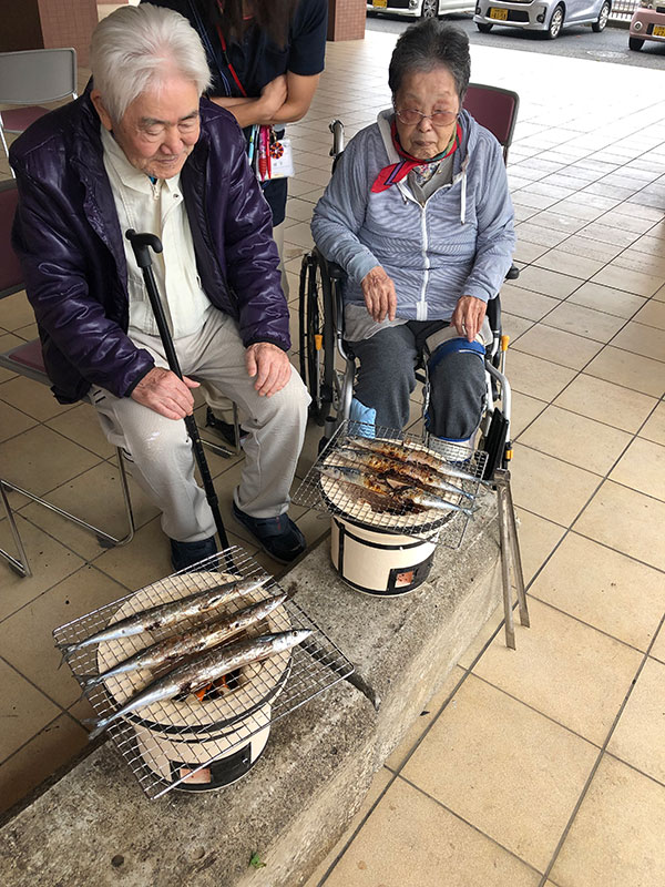 七輪で秋刀魚を焼こう♪
