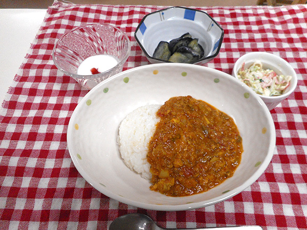 ♪さば缶とトマトのカレー♪