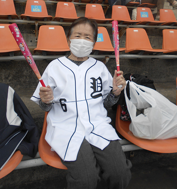 野球観戦に行きました